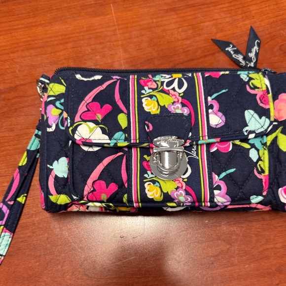 Vera Bradley Handbags - Vera Bradley wristlet // 080853